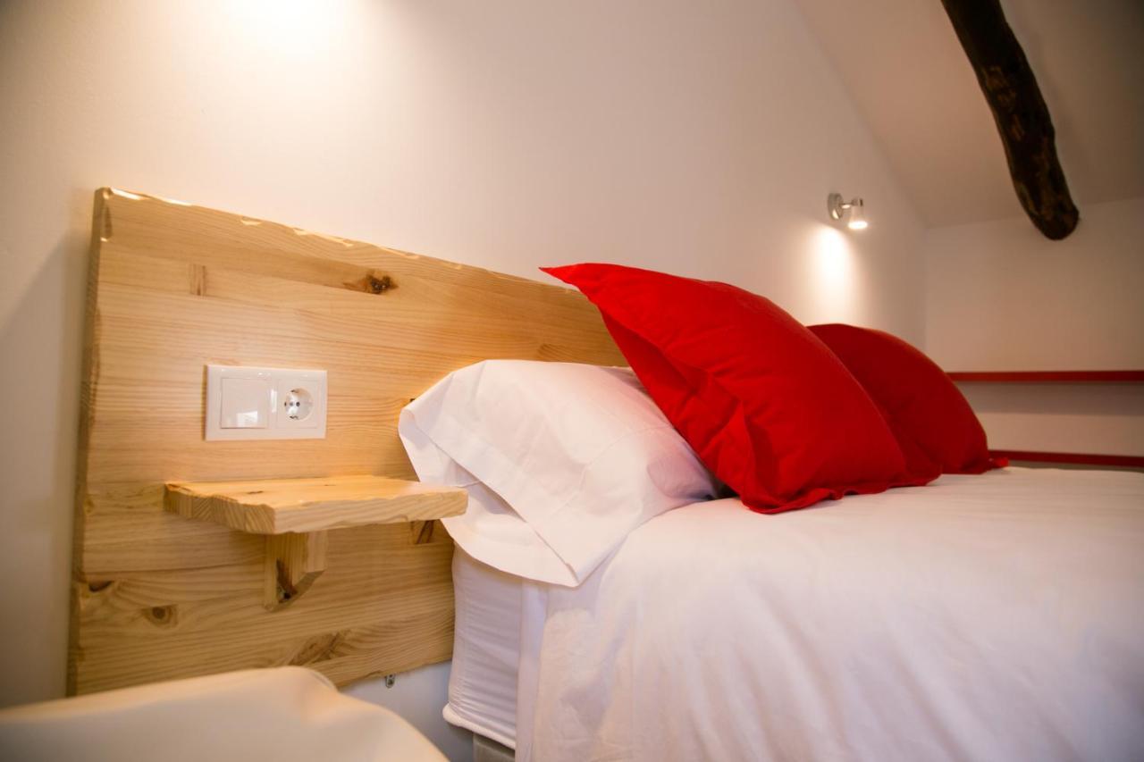 Apartamentos Turisticos La Casa Vieja 萨比奥特 外观 照片