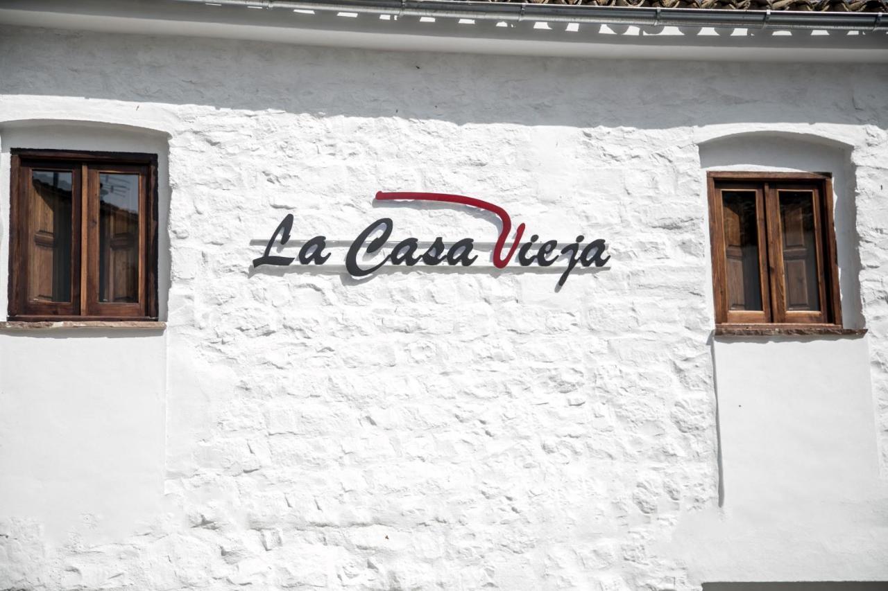 Apartamentos Turisticos La Casa Vieja 萨比奥特 外观 照片