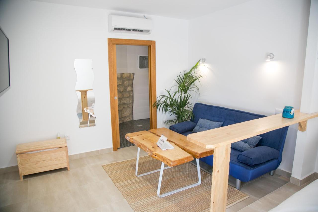 Apartamentos Turisticos La Casa Vieja 萨比奥特 外观 照片